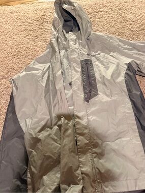 Columbia Kid’s Light Gray Waterproof Hooded Jacket
